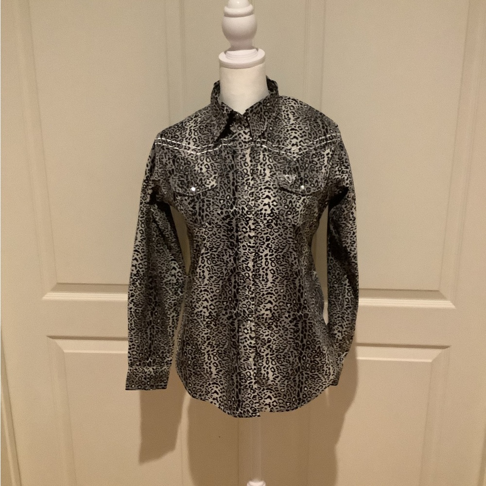 Cowgirl Hardware Girls’ Mini Leopard Print Western Shirt